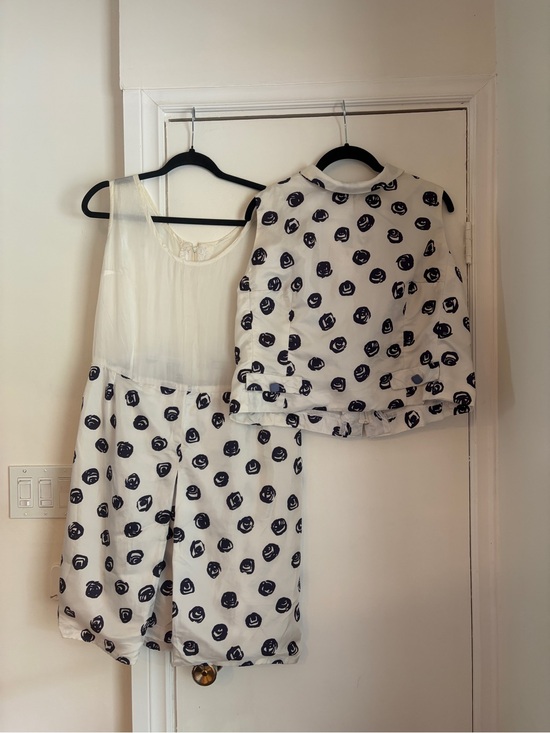 Vintage Dresses & Skirts - Vintage White Ivory 2 piece dress with dark purple flower pattern with buttons